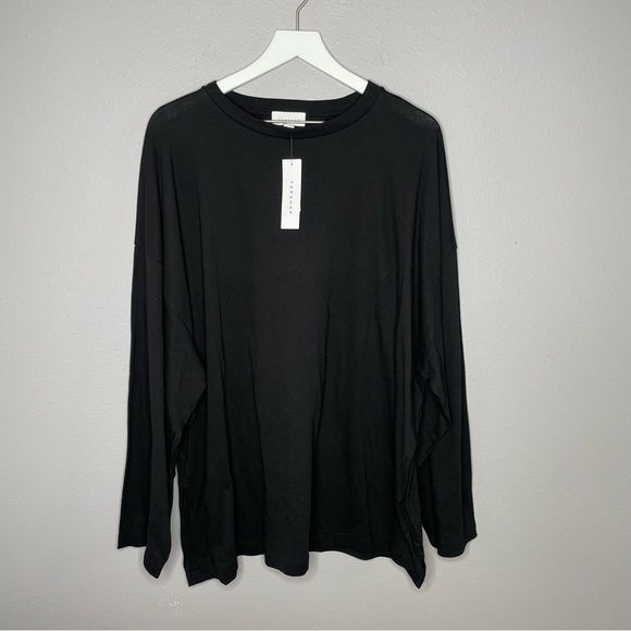 Topshop Tops - NWT Topshop Oversized Black Long Sleeve Top